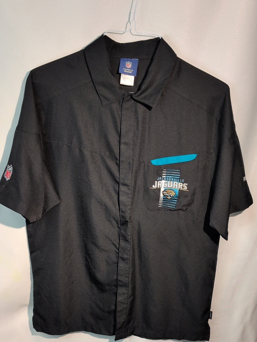 Vintage Reebok NFL Jacksonville Jaguars On-Field Button-Up Shirt Black (Size S)